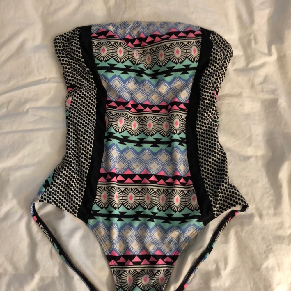 Old Navy one piece bathing suit